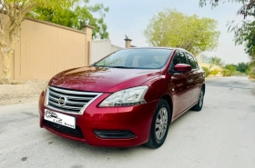 Nissan - Sentra SE